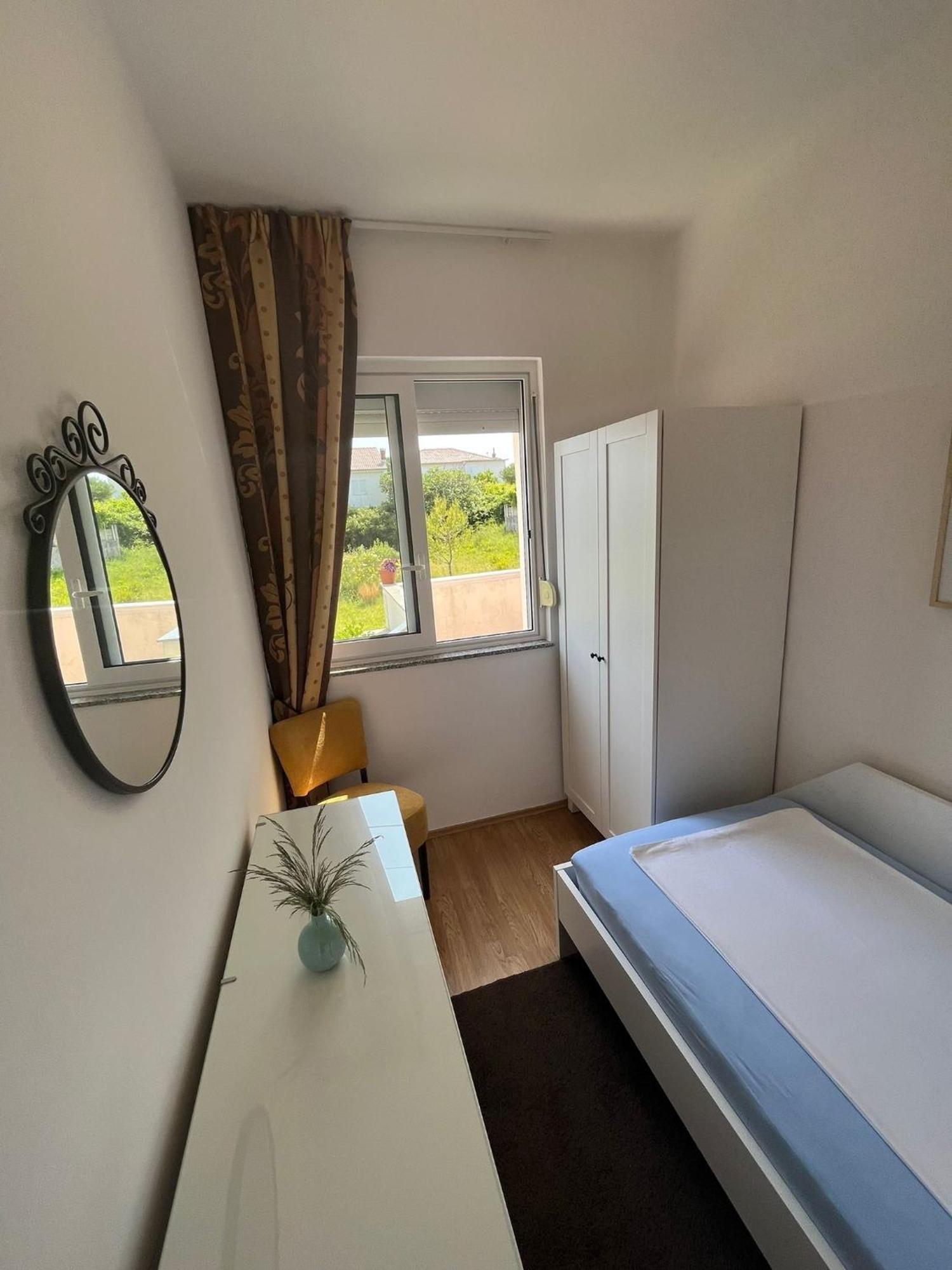 Apartments With A Parking Space Rab - 12383 Banjol Kamer foto